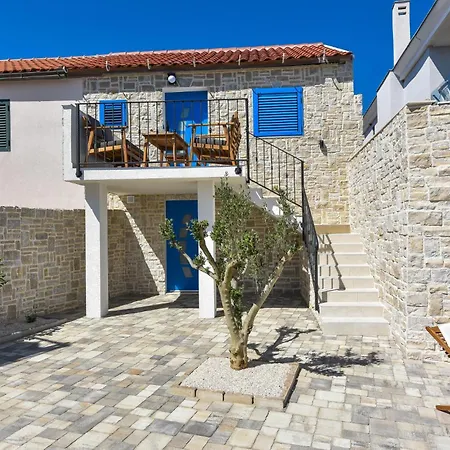 Prázdninový dům Stunning In Privlaka (Zadar)